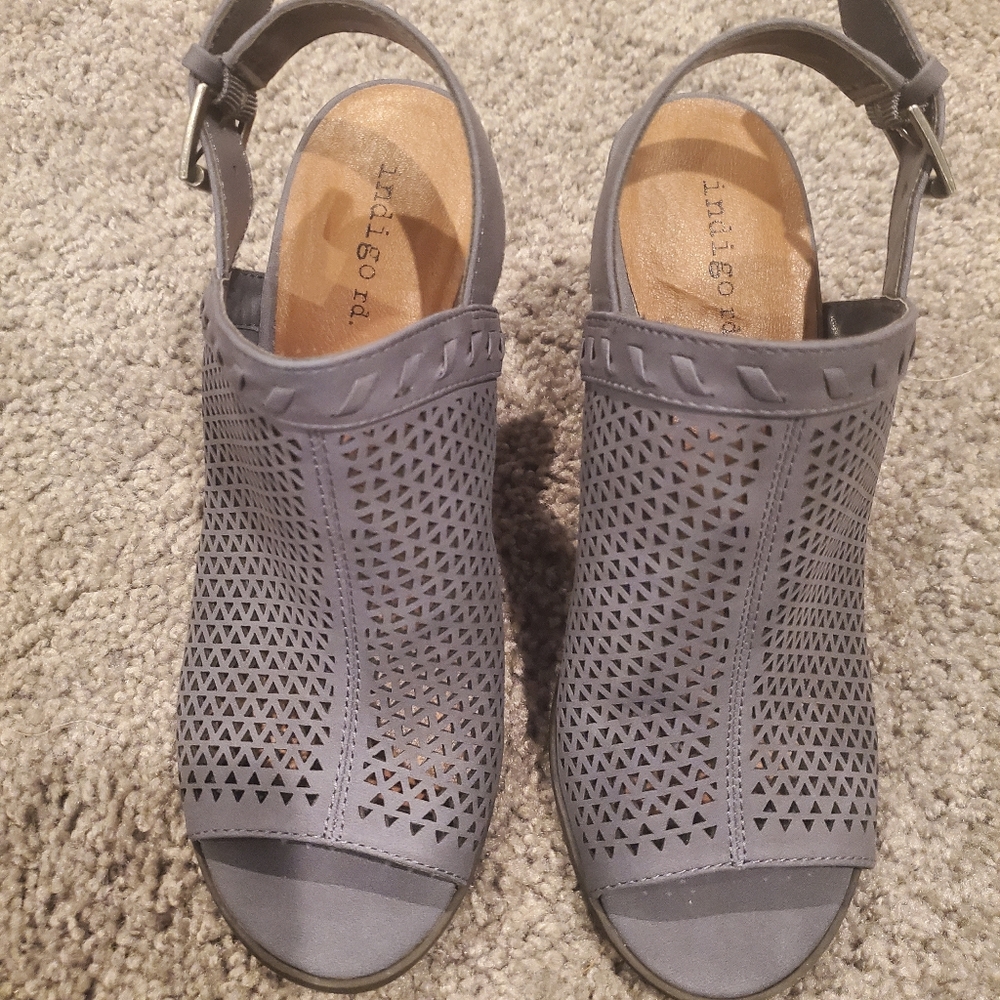 Indigo Rd. Blue/Gray Sandals